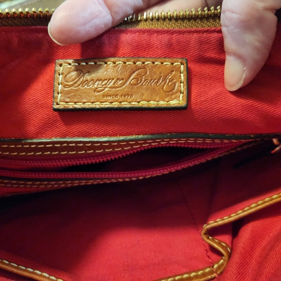 Dooney and Bourke purse - Picture 6 of 8